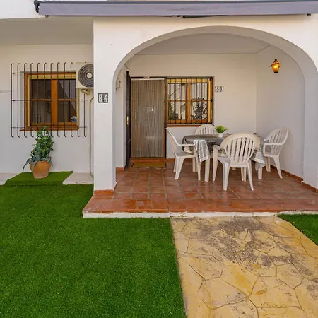 Jardin 84 Τορεβιέχα
